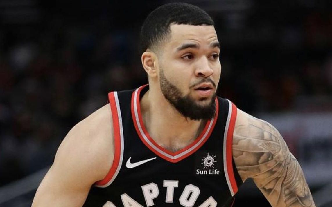 勇士队以一 勇士队以一