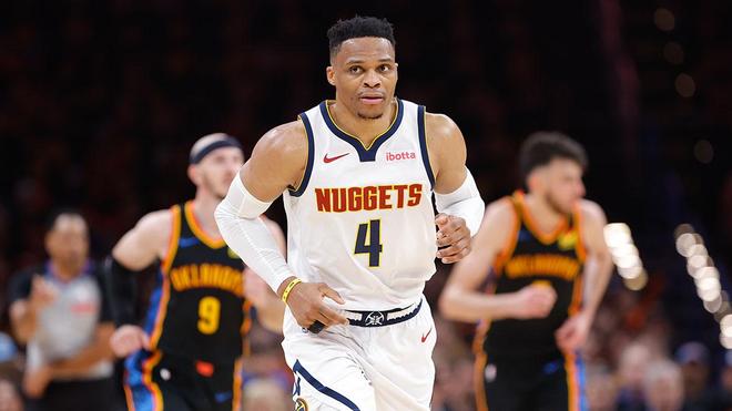 以强硬的防 以强硬的防