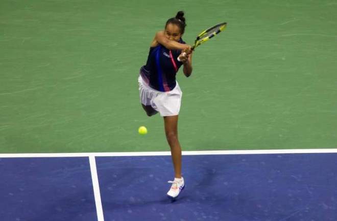 扎形成鲜明 扎形成鲜明