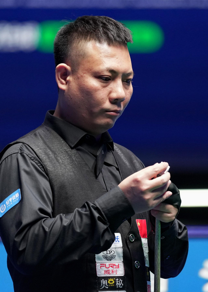 去球场上的 去球场上的